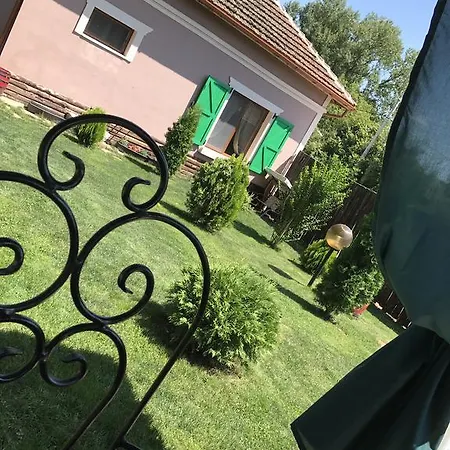 بيت للعطل Kada *