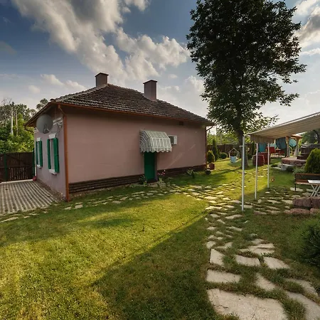 Kada Dom wakacyjny *